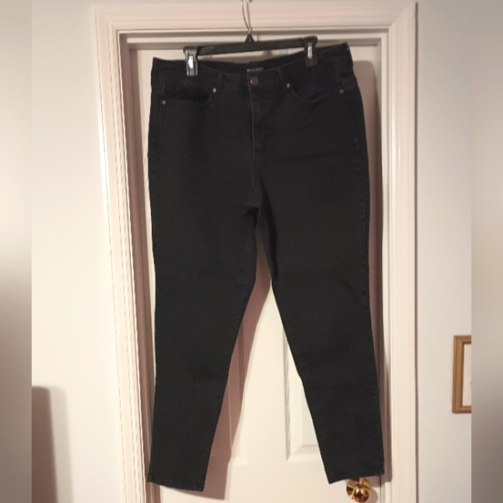 Bandolino Women's Black Jeans 16